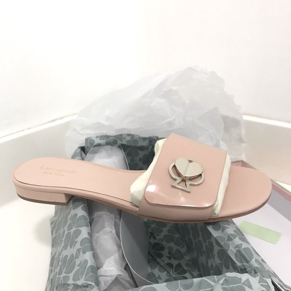 Kate Spade Perry - Picture 1 of 7